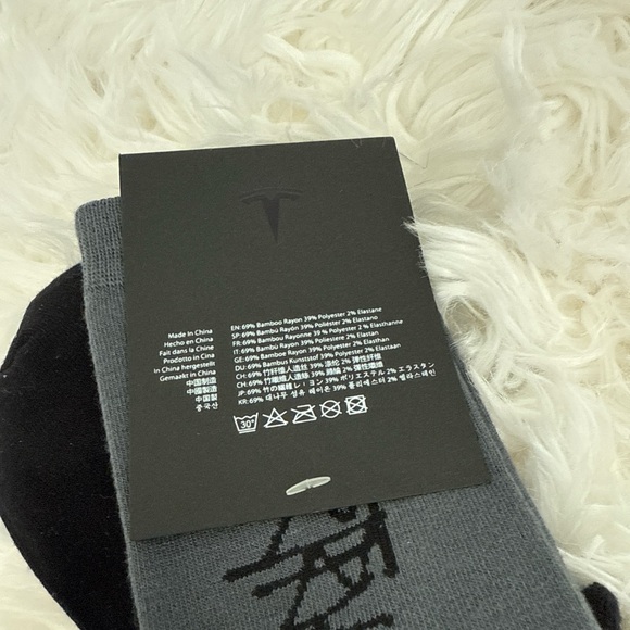 NWT Tesla Black and White Graphic Men's Socks - Picture 3 of 3